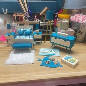 Dollhouse bedroom furniture